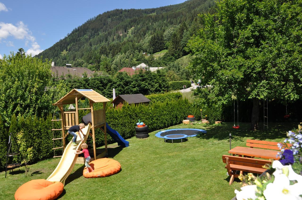 Haus Nohra Bed & Breakfast Санкт Михаел им Лунгау Екстериор снимка